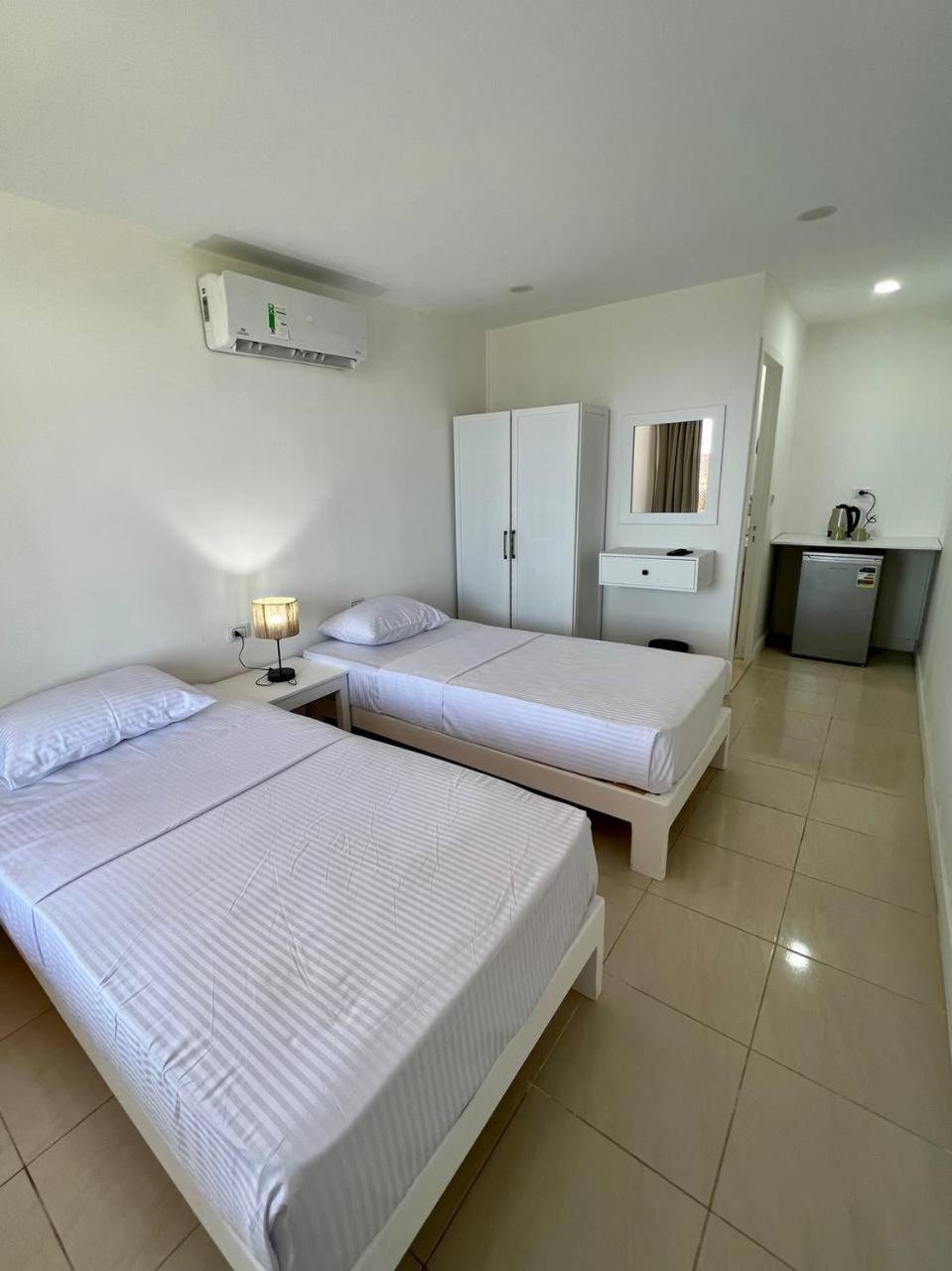 Serafy City Center Hostel And Pool For Foreigners Adults Only Hurghada Bilik gambar