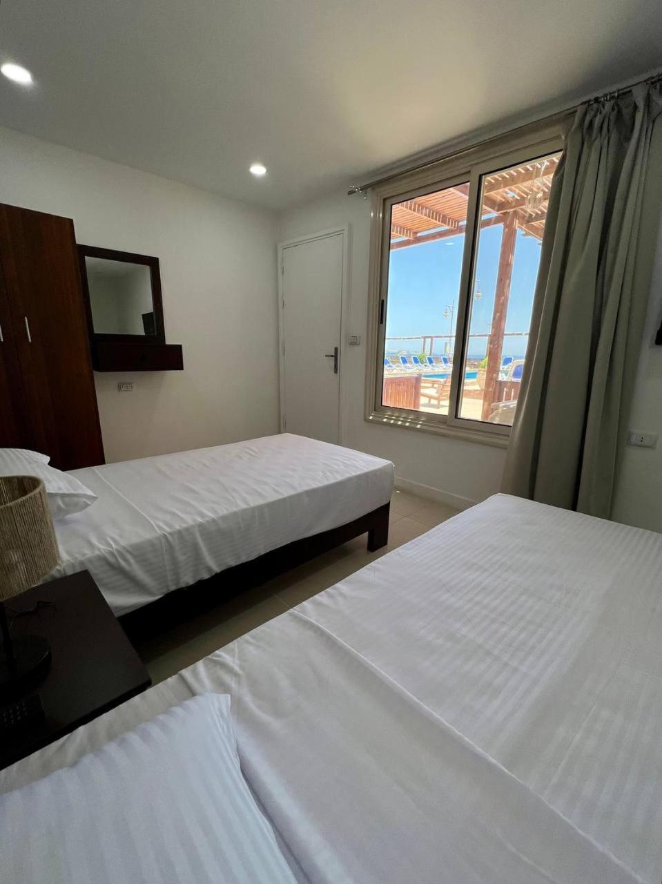 Serafy City Center Hostel And Pool For Foreigners Adults Only Hurghada Bilik gambar